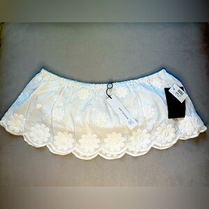 Gorgeous Miguelina embroidered halter top sz L